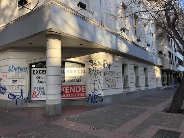 Local comercial · 2500m² · 25 Ambientes