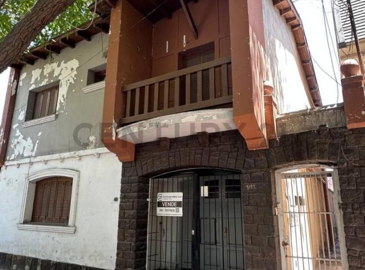 Casa · 395m² · 10 Ambientes
