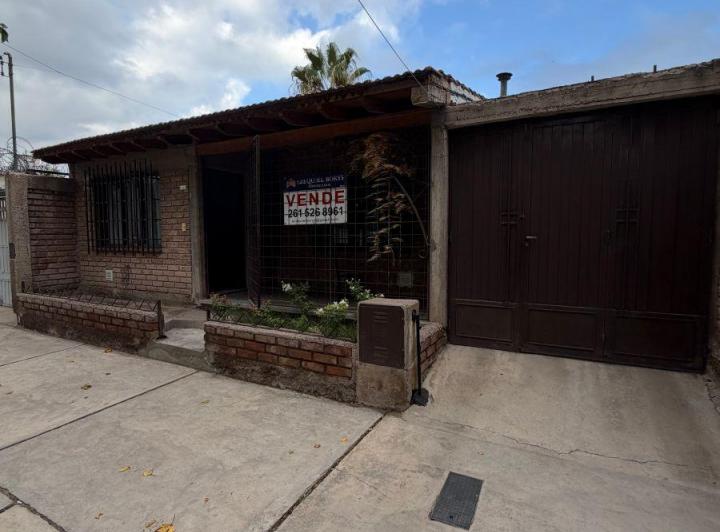 Casa · 87m² · 5 Ambientes · 4 Cocheras
