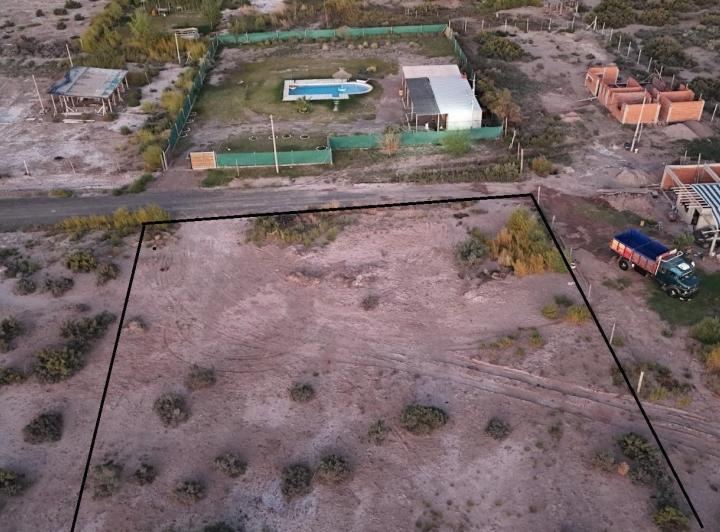 Terreno · 2050m²