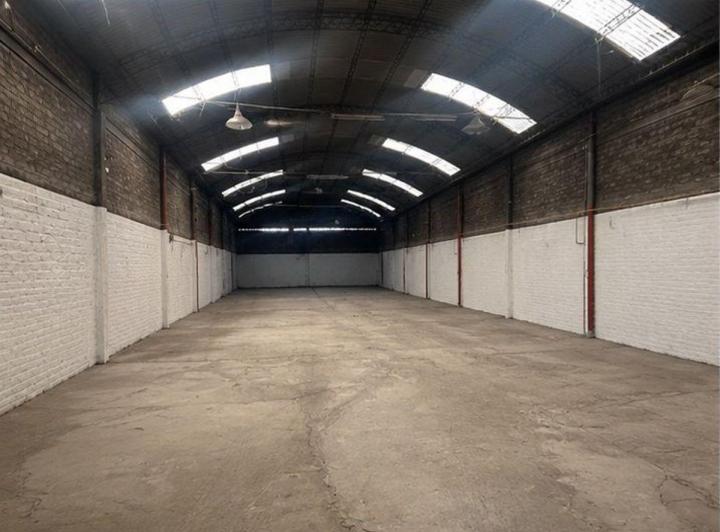 Bodega-Galpón · 430m² · 4 Ambientes