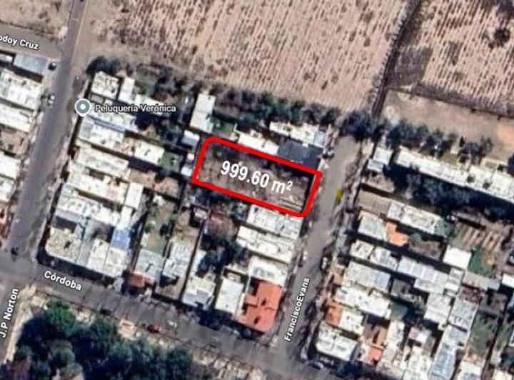 Terreno · 999m²