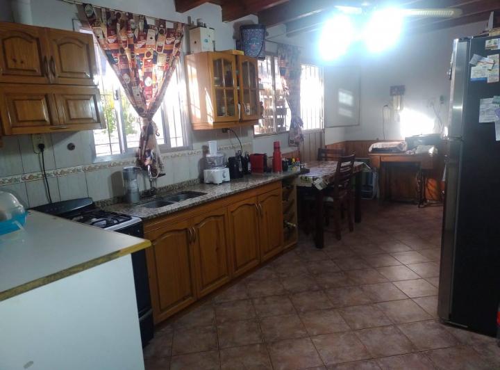Casa · 140m² · 7 Ambientes