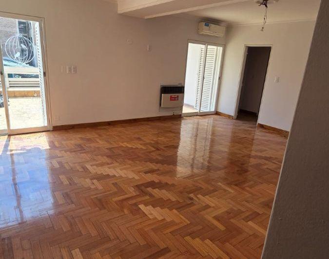 Departamento · 80m² · 5 Ambientes · 1 Cochera