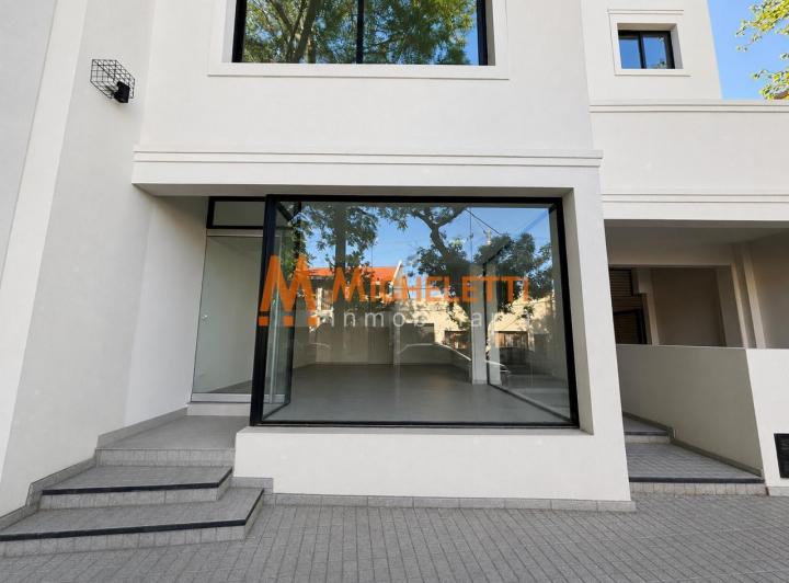 Local comercial · 47m² · 3 Ambientes · 1 Cochera