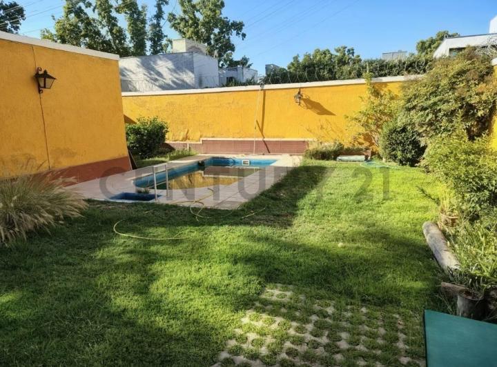 Casa · 152m² · 4 Ambientes · 2 Cocheras