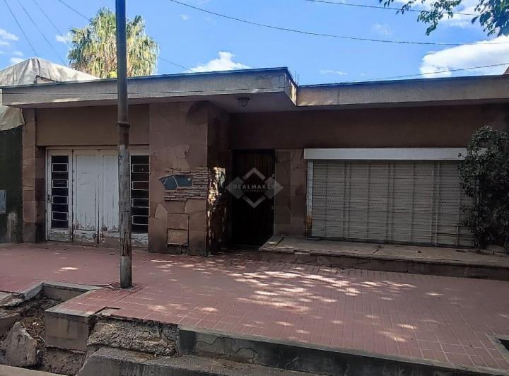 Casa · 168m² · 6 Ambientes · 1 Cochera