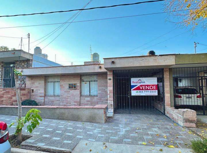 Casa · 168m² · 3 Dormitorios · 1 Cochera