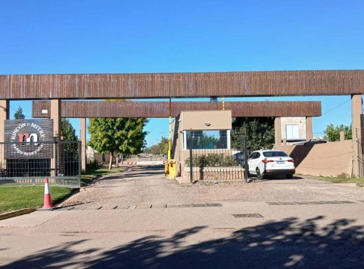 Terreno · 490m²