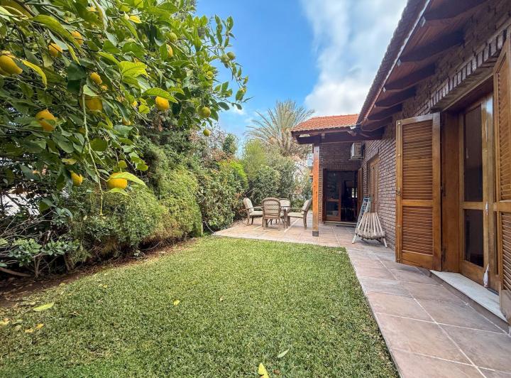 Casa · 223m² · 5 Ambientes · 1 Cochera