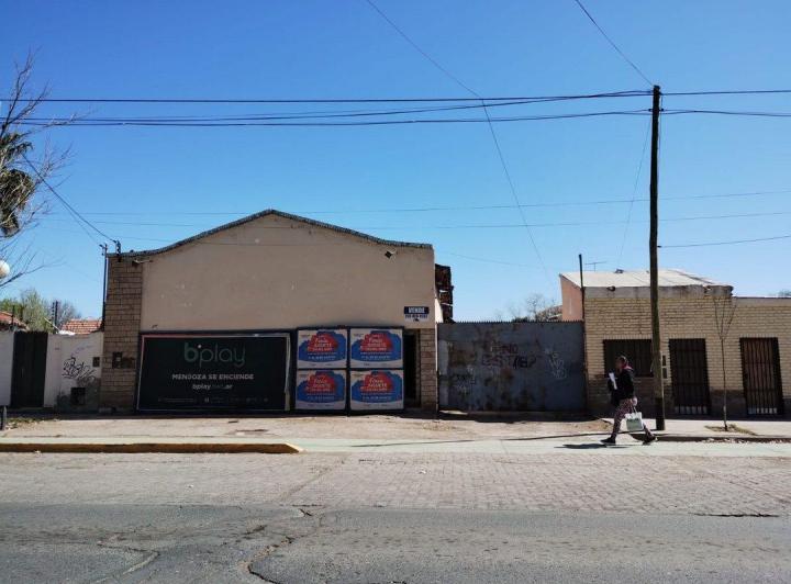 Terreno · 1600m²