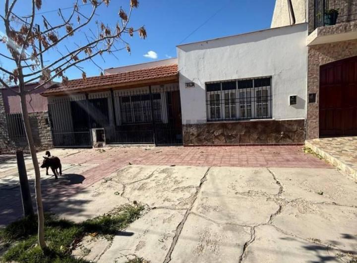 Casa · 154m² · 4 Ambientes · 2 Cocheras