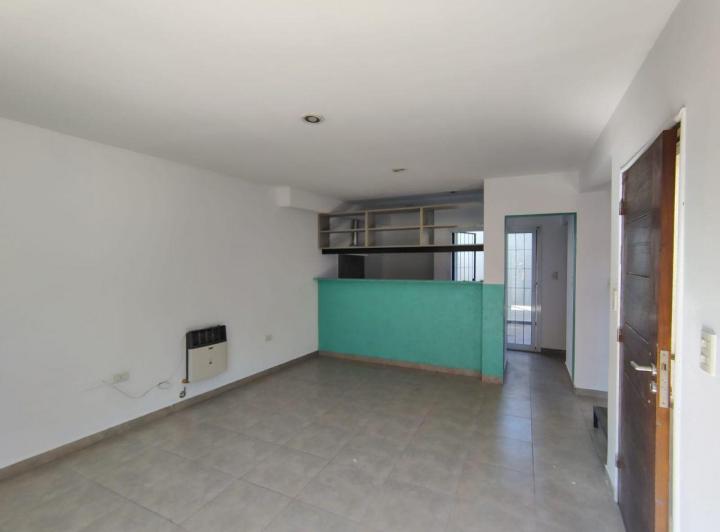 Departamento · 90m² · 9 Ambientes · 1 Cochera