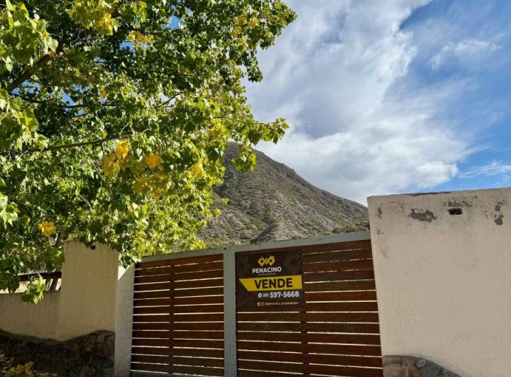Casa · 110m² · 6 Ambientes · 1 Cochera