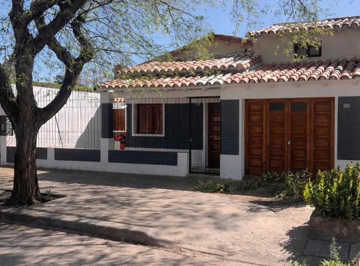 Casa · 176m² · 5 Ambientes · 1 Cochera
