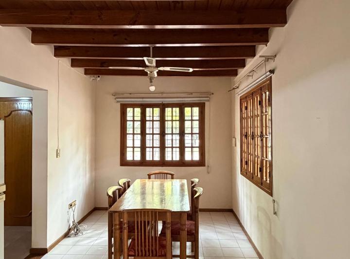 Casa · 100m² · 5 Ambientes · 2 Cocheras
