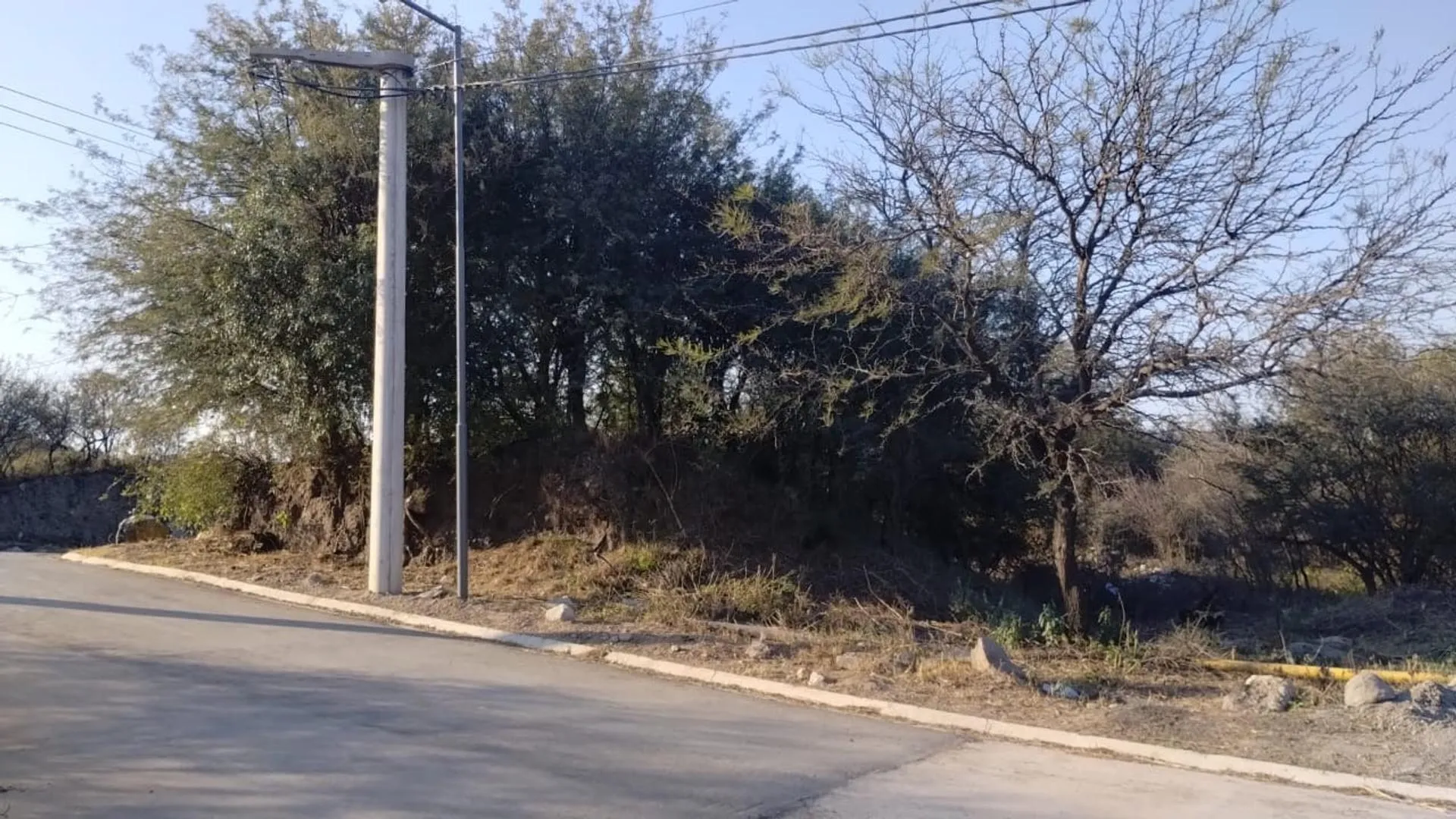 VENDO LOTE EN ALTOS DE LA ESTANZUELA  C/ESCRITURA