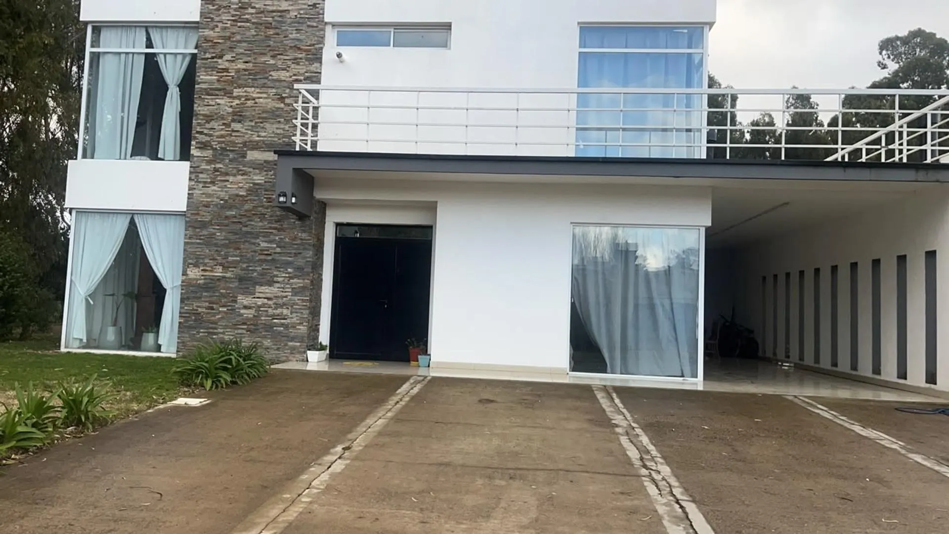 Casa en alquiler barrio privado rumenco