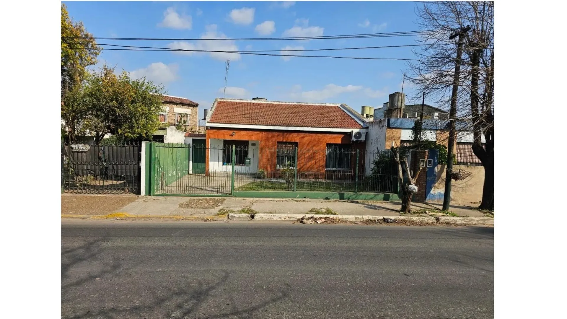 OPORTUNIDAD!! PROPIEDAD PARA 2 FAMILIAS