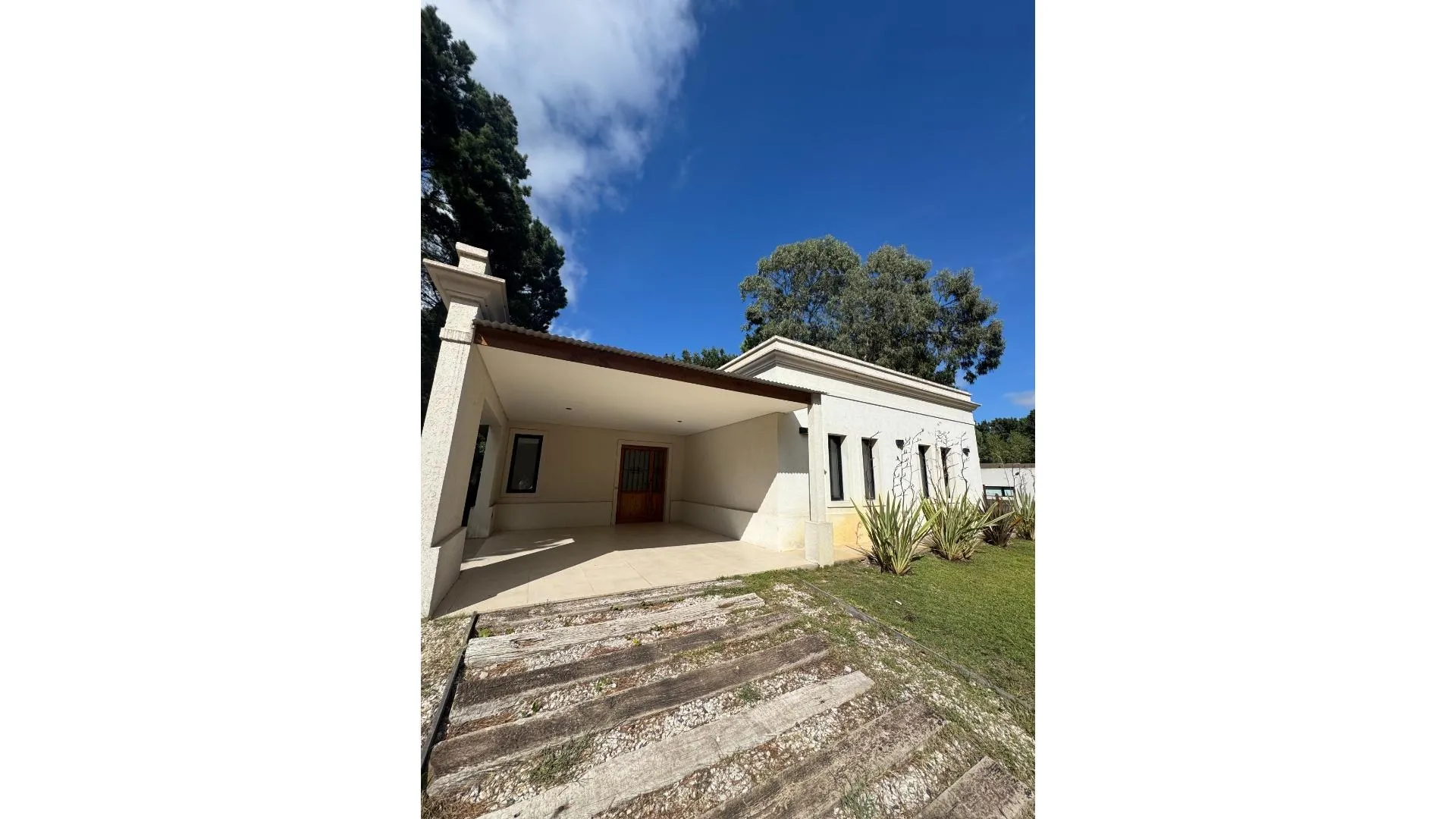 Hermosa casa 4 ambientes Costa Esmeralda, Barrio Deportivo 2