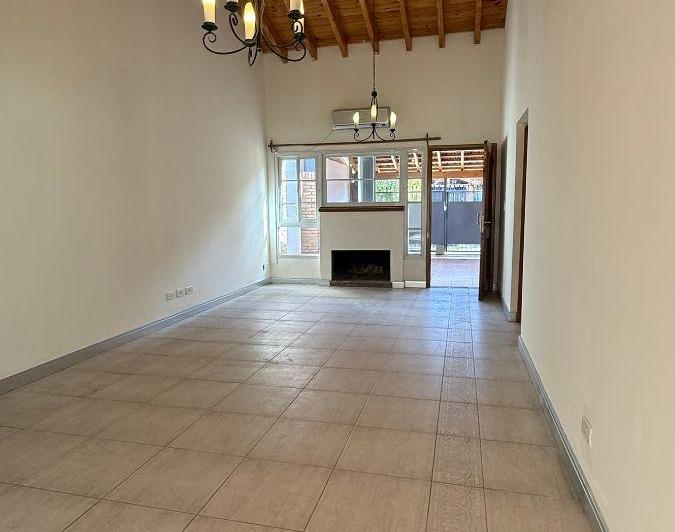Casa · 120m² · 3 Dormitorios · 2 Cocheras