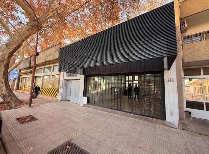 Local comercial · 100m²