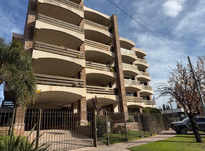 Departamento · 310m² · 5 Dormitorios · 2 Cocheras