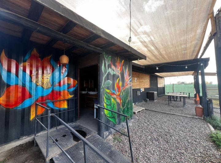 Local comercial · 890m² · 4 Ambientes · 1 Cochera