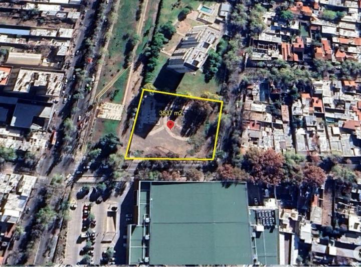 Terreno · 3826m²