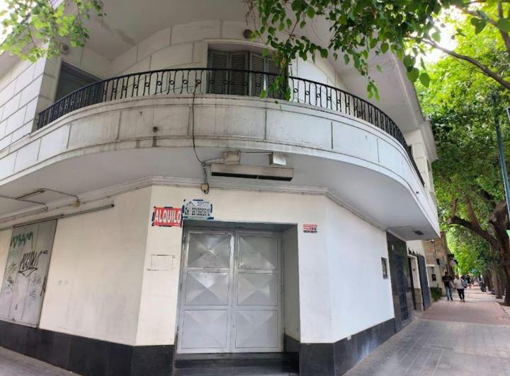 Local comercial · 180m² · 7 Ambientes