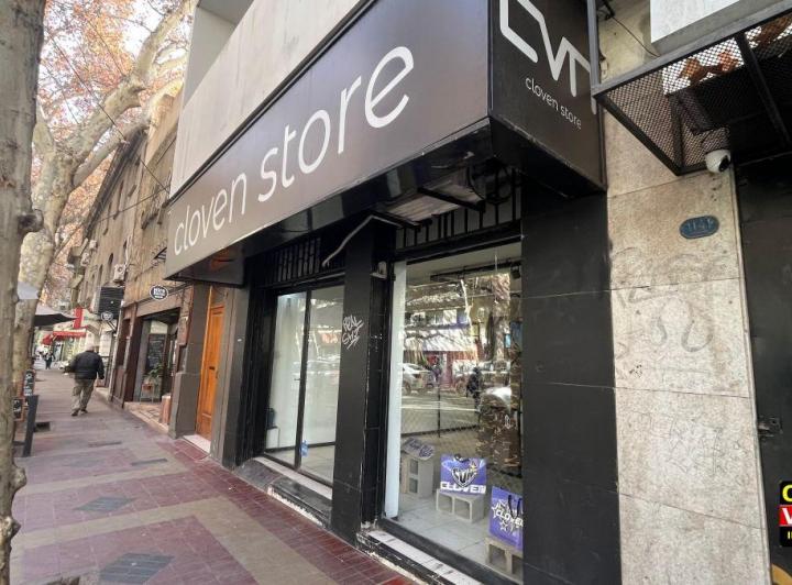 Local comercial · 215m²