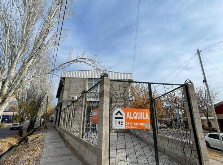 Local comercial · 600m²