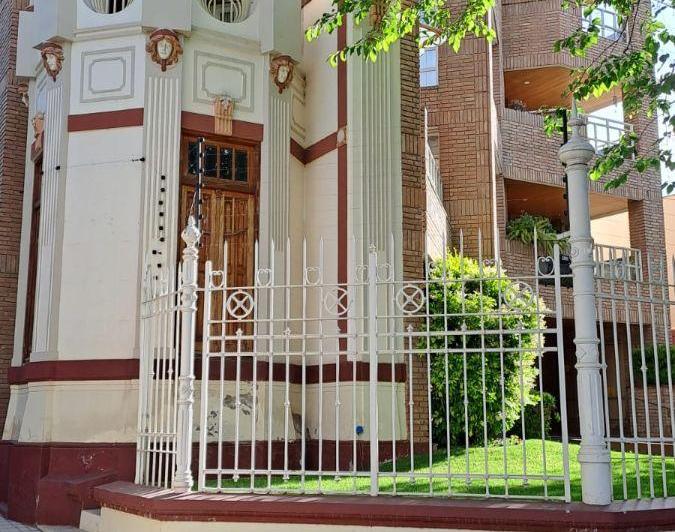 Departamento · 243m² · 7 Ambientes · 2 Cocheras