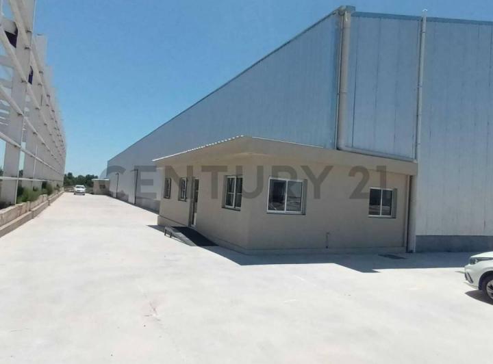 Bodega-Galpón · 1450m² · 3 Ambientes