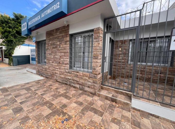 Casa · 140m² · 5 Ambientes