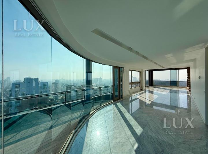 Departamento · 200m² · 5 Ambientes · 1 Cochera