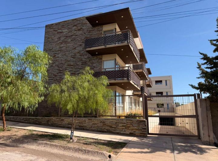 Departamento · 90m² · 2 Ambientes · 1 Cochera