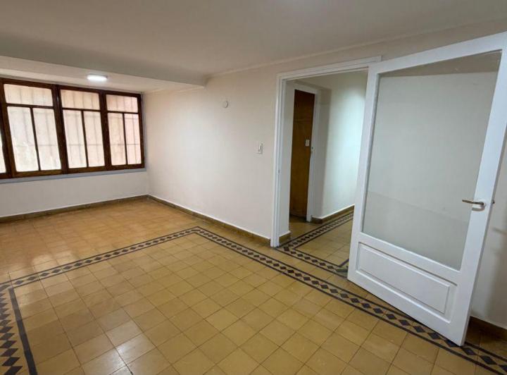 Casa · 90m² · 4 Ambientes · 1 Cochera