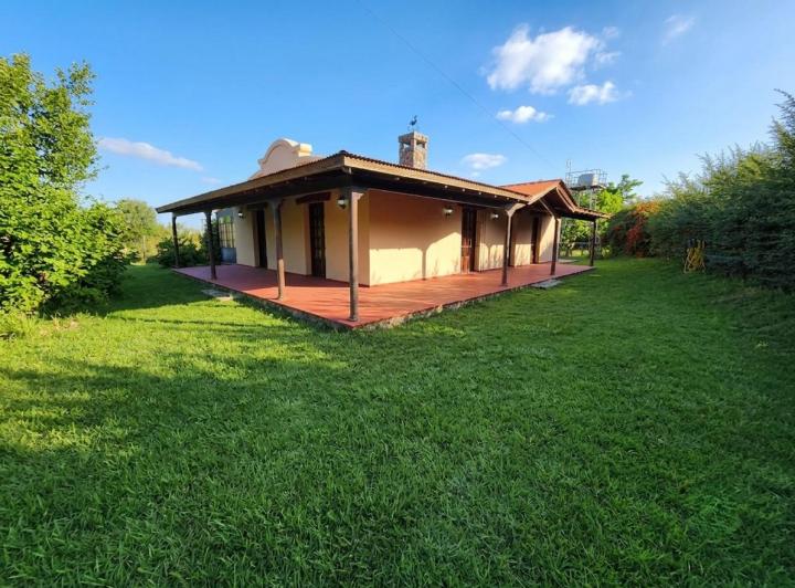 Casa · 180m² · 5 Ambientes · 1 Cochera