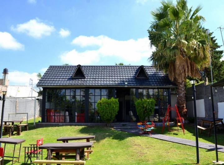 Casa · 200m² · 3 Ambientes