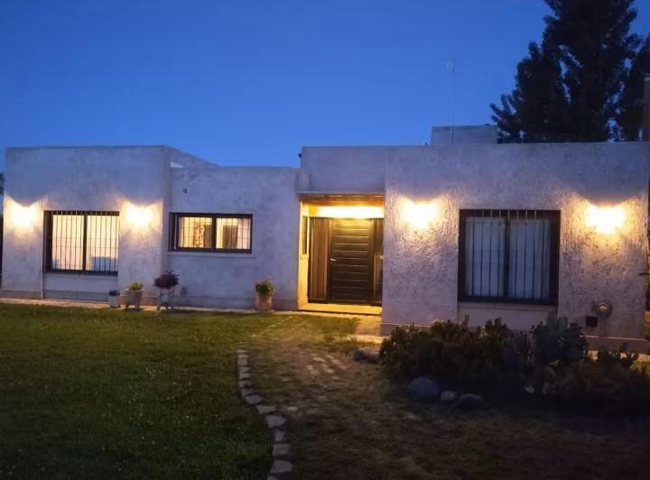 Casa · 150m² · 5 Ambientes · 3 Cocheras