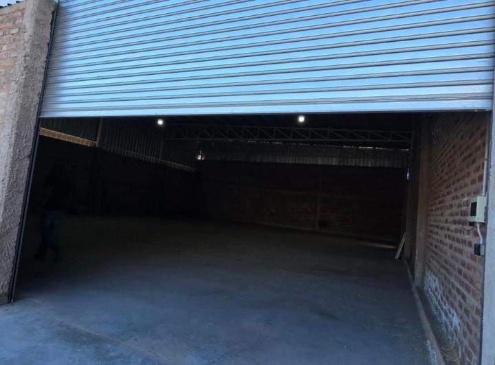 Bodega-Galpón · 300m²