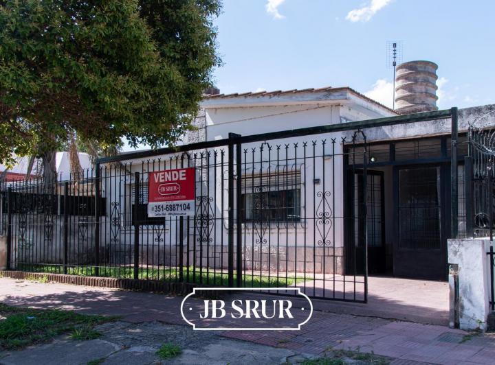 Casa · 159m² · 8 Ambientes · 1 Cochera