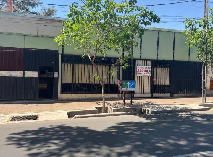 Bodega-Galpón · 600m² · 4 Ambientes