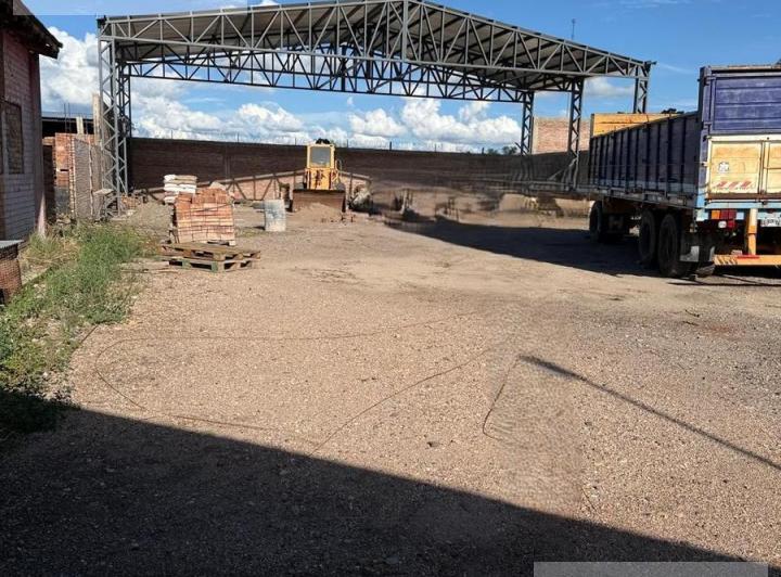 Local comercial · 1000m²