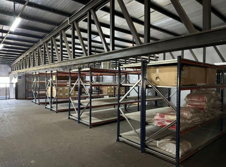 Bodega-Galpón · 400m² · 1 Ambiente · 1 Cochera