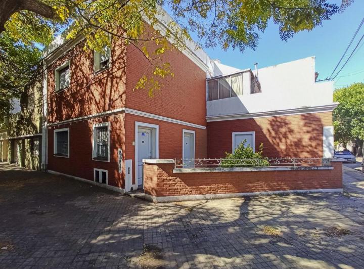 Terreno · 168m² · 6 Ambientes · 1 Cochera