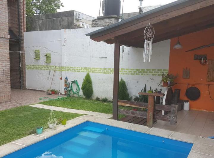 Casa · 113m² · 4 Ambientes · 2 Cocheras