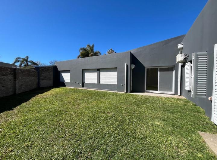 Casa · 200m² · 6 Ambientes · 3 Cocheras