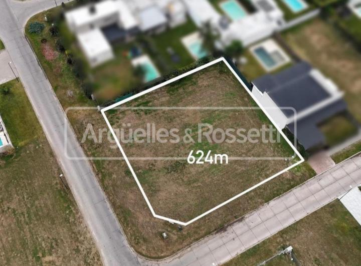Terreno · 625m²